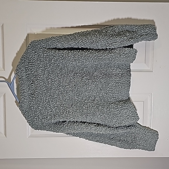 Pink Rose Fuzzy Texture Chunky Knit Sweater Sage Green Size M - Picture 3 of 7